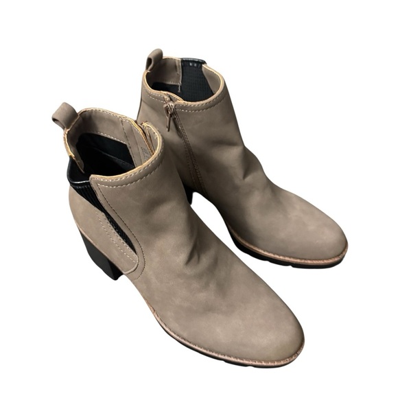 Naturalizer Shoes - Naturalizer Madalynn Gore Boot Size 8